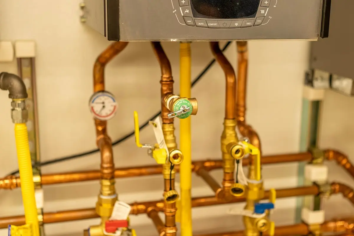 Licensed technician providing Sewer Cleanout for a homeowner in Bremerton